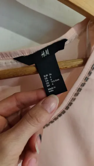 Conjunto H&M Falda Negra y Blusa Rosa