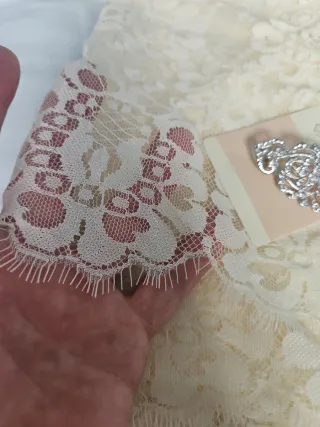 Mantilla Madrina Grande 220x100cm + Broche