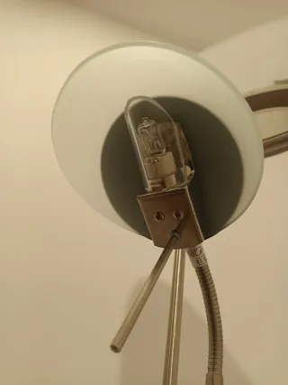 Lámpara de pie inoxidable con lector