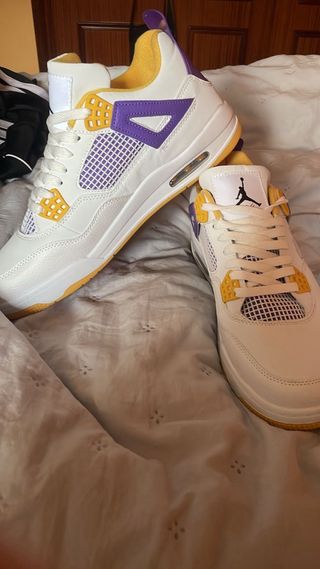 Zapatillas Jordan Morado Blanco Amarillo