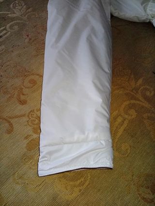 Giacca a vento bianca con cappuccio e cintura