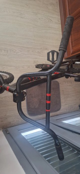 Bicicleta BMX negra