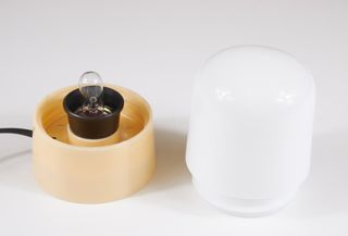 Lampada da tavolo pillola anni '60 vetro opalino