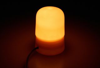 Lampada da tavolo pillola anni '60 vetro opalino