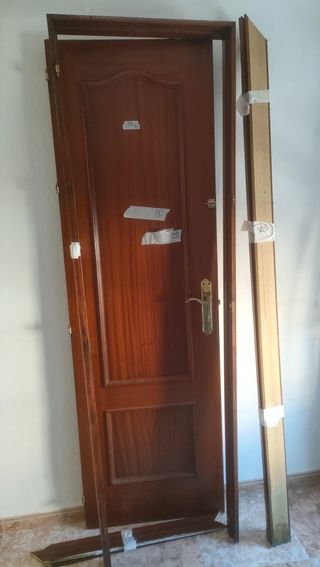 Puertas de madera maciza