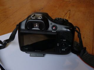 Cámara Reflex Sony Alpha 3000 + Objetivo 18-55