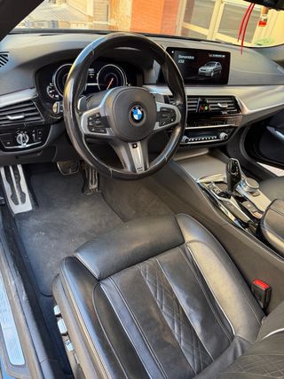BMW M550