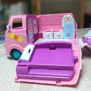 Ambulancia Pinypon con accesorios