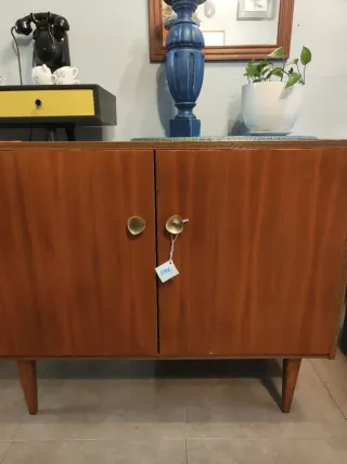 Mueble auxiliar estilo Mid-Century