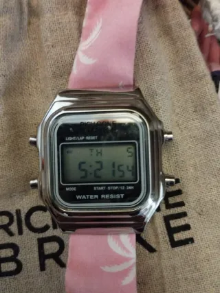 Reloj Digital Mujer Rich Gone Broke Plata