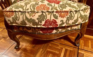 Butaca Luis XV madera maciza tapizada