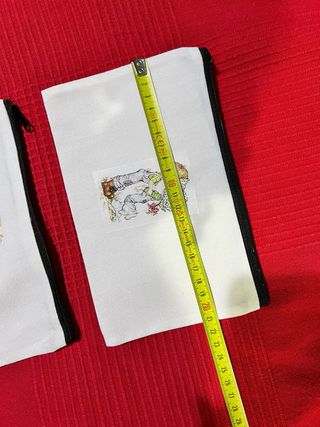 ESTUCHE NECESER BOLSITA ILUSTRACIÓN SARAH KAY NUEV