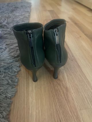 Botines de piel verde