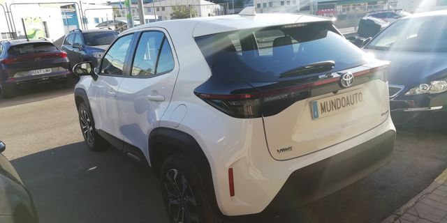 Toyota Yaris Cross 2023 ETIQUETA ECO