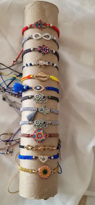 Pulsera Artesanal Mano de Fátima Hilo Tejido