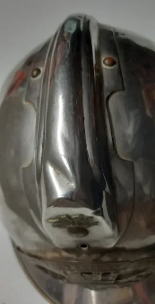Casco bombero francés antiguo