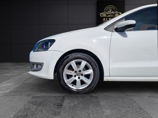 VOLKSWAGEN Polo 1.4 DSG Advance