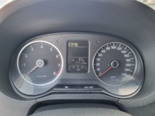 VOLKSWAGEN Polo 1.4 DSG Advance