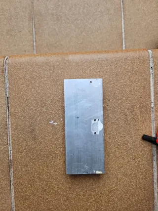 Disipador de calor para integrados