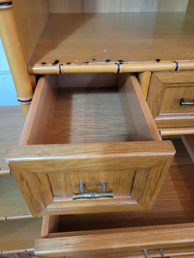 MUEBLE ESTILO BAMBÚ