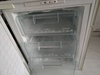 Congelador Siemens empotrable