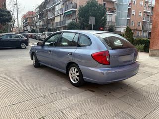 KIA Rio 2004 distintivo B