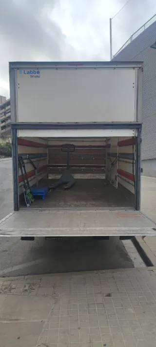 Renault Master Furgón Carrozado + Plataforma