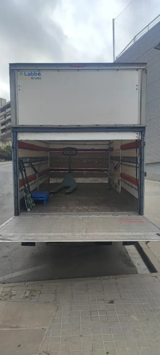 Renault Master Furgón Carrozado + Plataforma