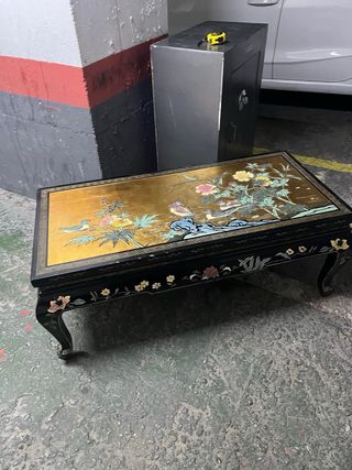 Mesa japonesa antigua decorada