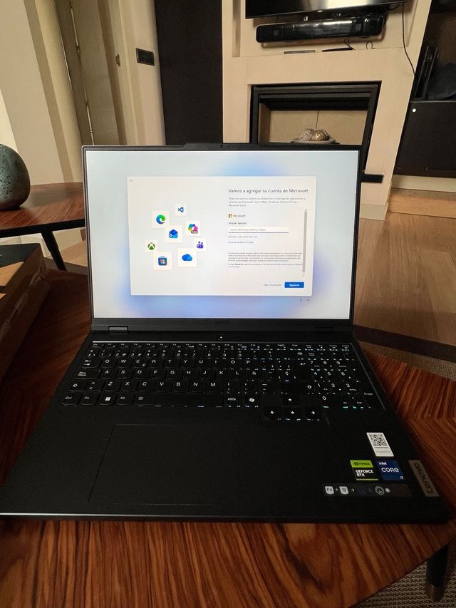 Portátil Lenovo Legion Pro 5 16IRX9 i7 32GB RTX 40