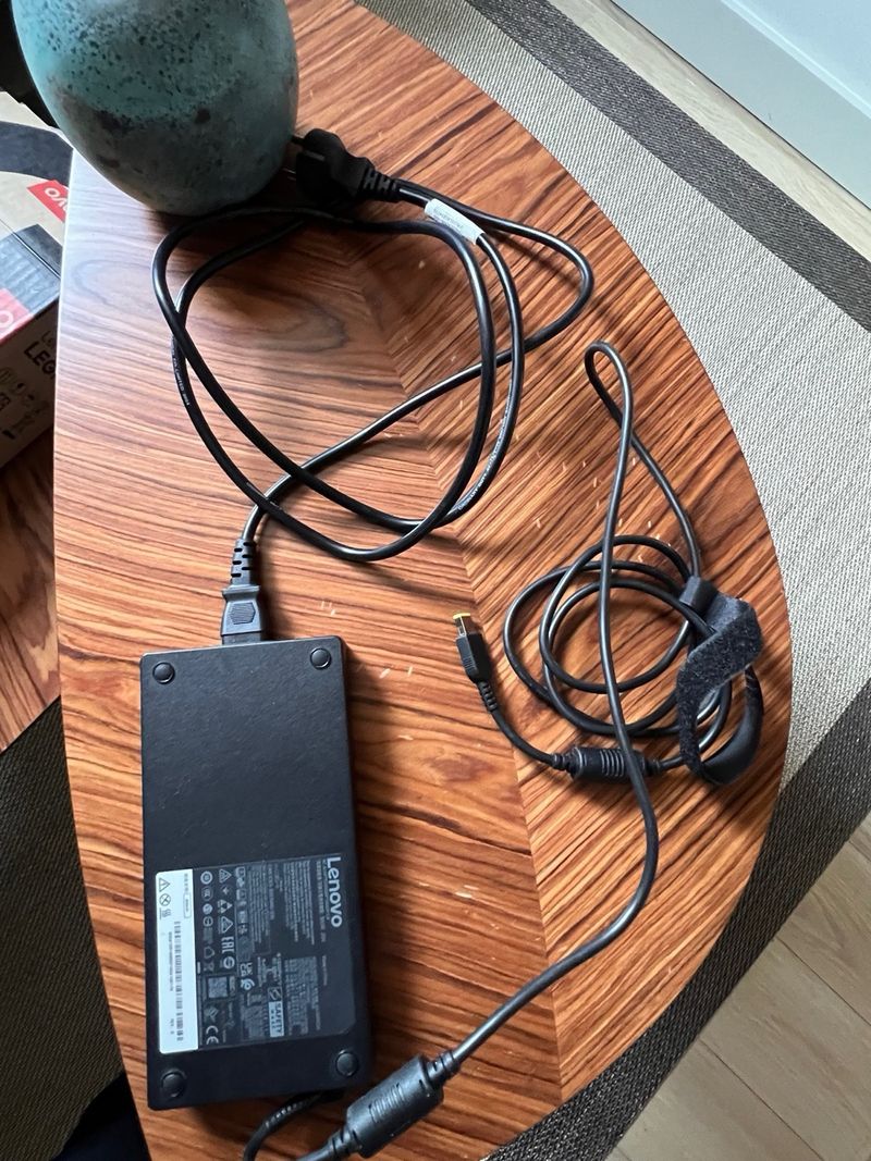 Portátil Lenovo Legion Pro 5 16IRX9 i7 32GB RTX 40 afbeelding 6