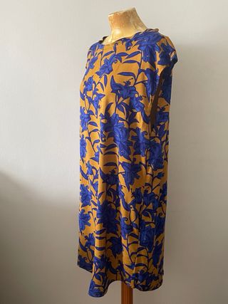 Vestido H&M floral sin mangas talla 44