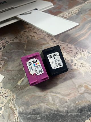 Stampante HP DeskJet 2620 scanner + cartucce piene