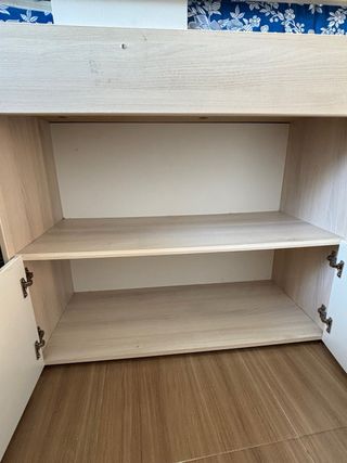 Cama alta con escritorio y cajones