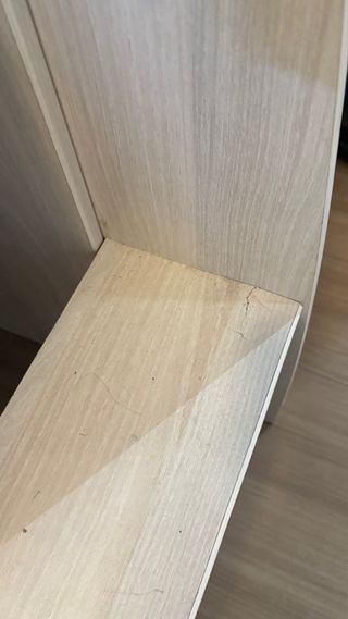 Cama alta con escritorio y cajones