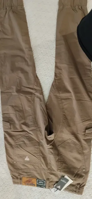 Pantalón Guess Slim New Combat Marrón