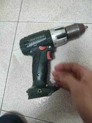 Taladro Percutor Metabo BS 18L