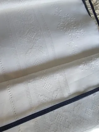 Completo letto matrimoniale lino ricamato a mano