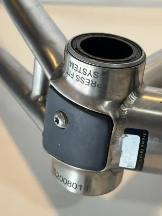 Cuadro Titanio disco Van Nicholas Skeiron M o 54