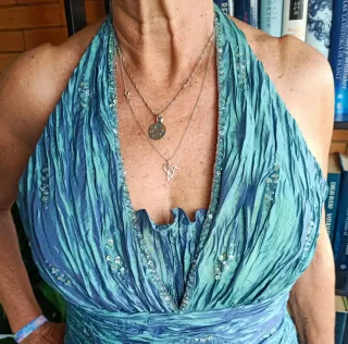 Vestido fiesta verde tornasol