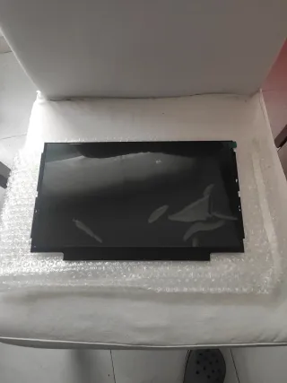 Pantalla portátil 13.3 LED