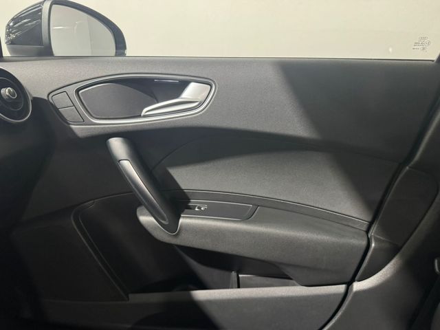 Audi A1 Adrenalin 1.0 TFSI 70kW (95CV) Sportback