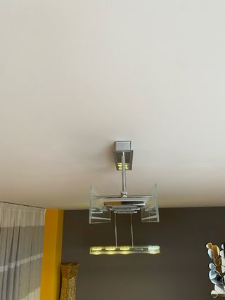 Lámpara de comedor moderna cristal y metal.