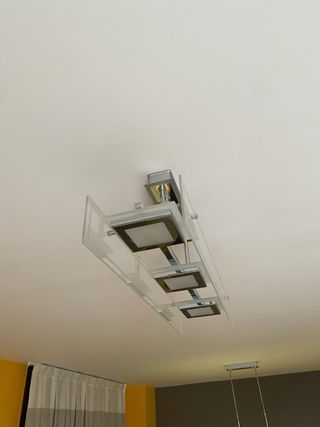 Lámpara de comedor moderna cristal y metal.