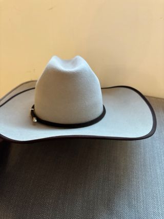 Cappello country beige con nastro marrone