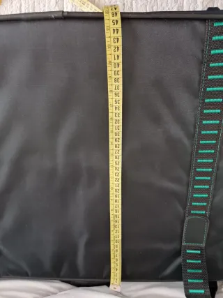 Maleta Vanguard Negra con Detalles Verdes