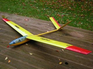 PLANO EN PAPEL DE AVION NOVA DE ROBBE