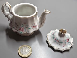 Antigua miniatura juego de café