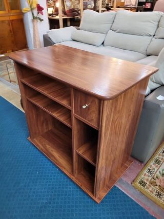 MUEBLE DE TV CLÁSICO