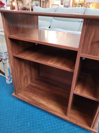 MUEBLE DE TV CLÁSICO